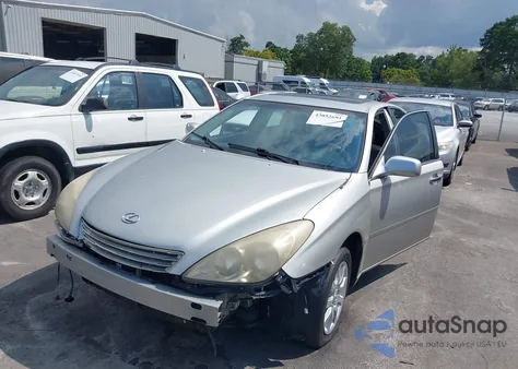 2002 Lexus Es 300 z USA, uszkodzony, nr VIN JTHBF30G525028273